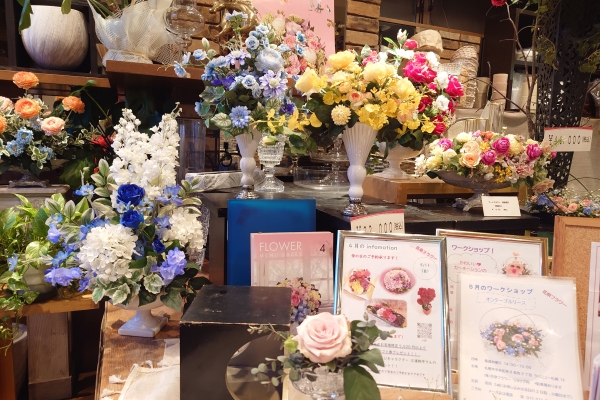 アートクチュールＫＡＮＡは造花のアレンジの専門店