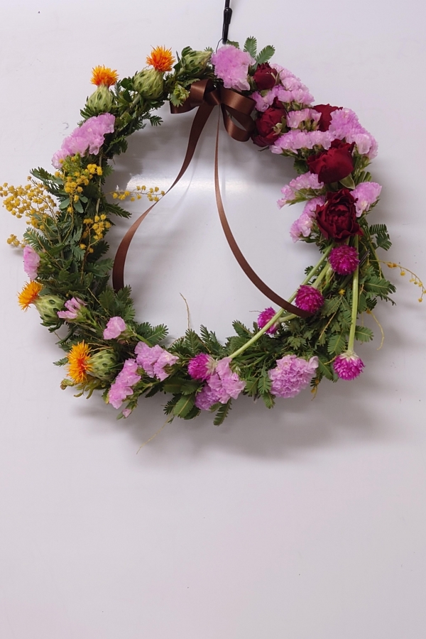SFC 今月の花レッスンは春のフラワーリース