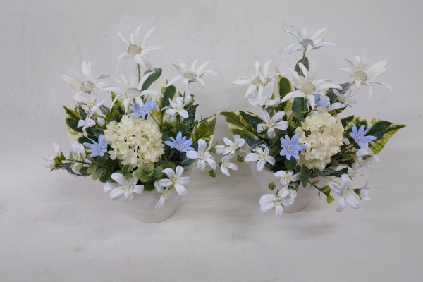 オーダーメイドのお供えの造花アレンジ