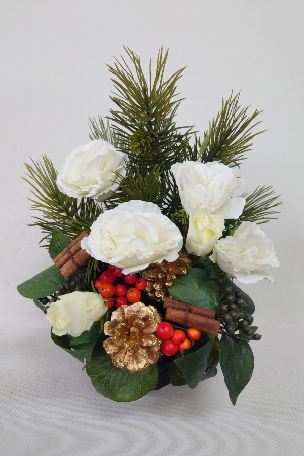 四季折々にご注文をいただくお供えの造花