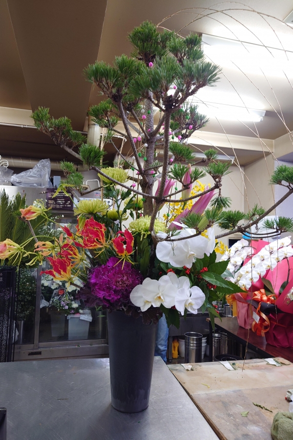 生け込み、配達、明日がピークです